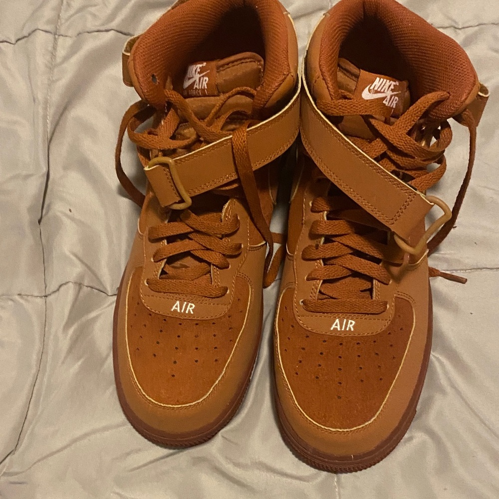 Nike Kids High-Top Sneakers - Tan